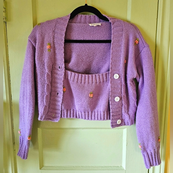 Two piece knitwear crop top and crop sweater lilac purple floral coord set - Picture 3 of 13